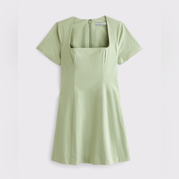 Abercrombie & Fitch Dresses & Skirts - NWT Abercrombie Short-sleeve Stretch Mini Dress